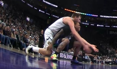 APP下载-阿德尔曼：若联盟允许小个子对约基奇的防守动作 那我们必须适应